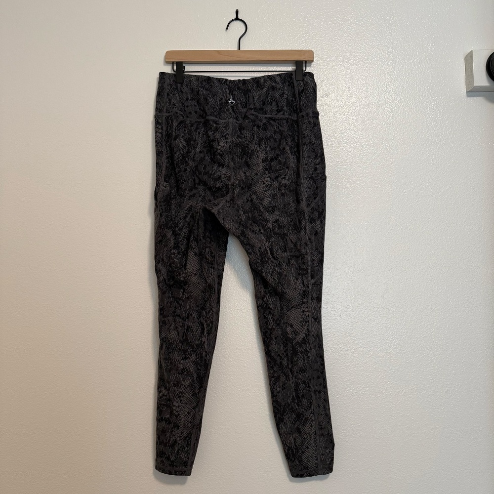 Torrid Active Performance Core 4-Pocket Dusty Sna… - image 5